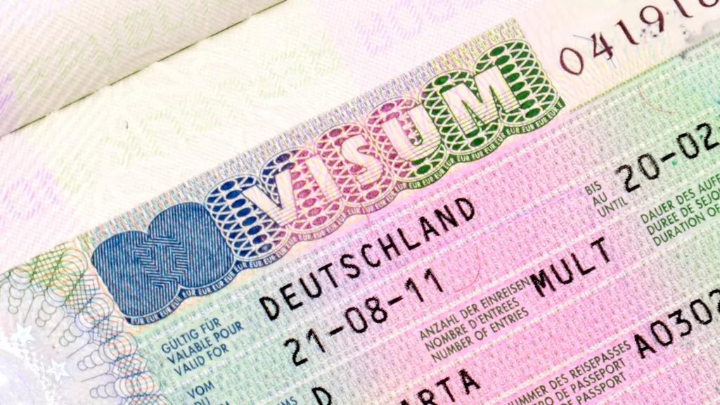 Übersetzungen & Anerkennungsservice